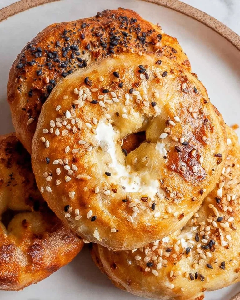 Strawberry-Cottage-Cheese-Bagels-Recipe